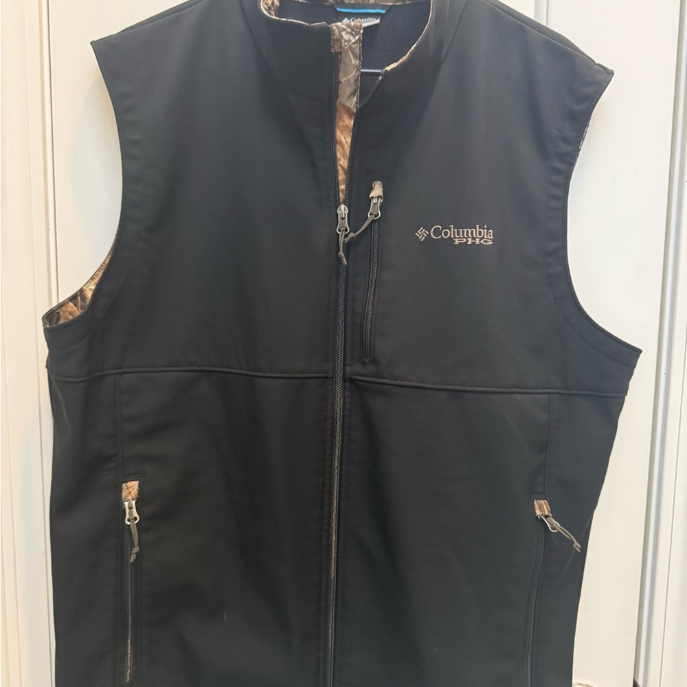 Columbia PHG Camo and Black Softshell Vest